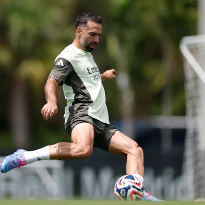 Dani Carvajal retorna aos gramados após nove meses de recuperação da lesão na joelho