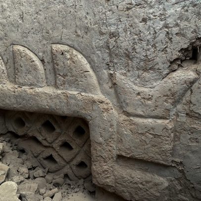 Arqueólogos encontram mural pré-hispânico de mais de 3 mil anos no Peru