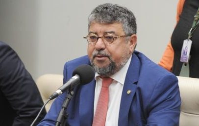 STJ confirma pena de 3 anos de prisão para Quaquá por fechamento de aeródromo
