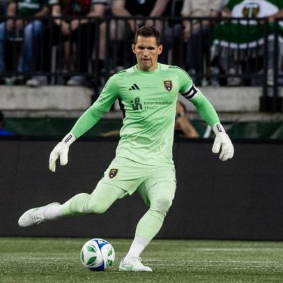 Goleiro ex-Cruzeiro brilha nos EUA ao defender três pênaltis em uma partida