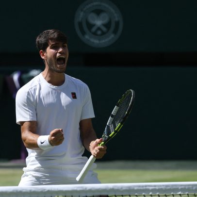 Alcaraz avança à final de Wimbledon e busca o terceiro título consecutivo