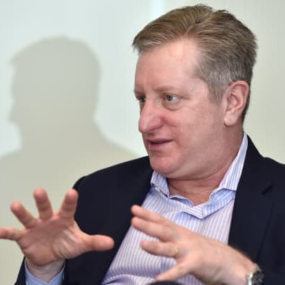 Investidores não precisam temer déficits, afirma trader Steve Eisman