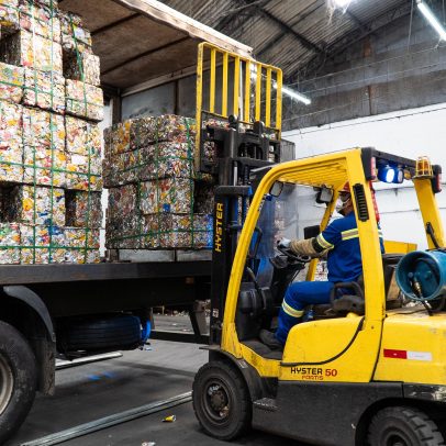 Novelis planeja 85% de conteúdo reciclado até 2030 em meio à escassez de sucata
