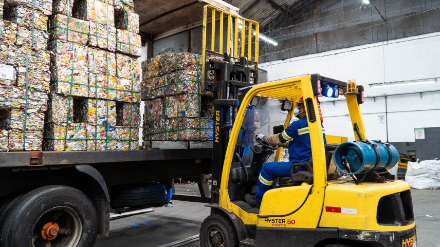 Reciclagem de alumínio economiza 95% de energia e emite 95% menos gases de efeito estufa (Foto: Divulgação)