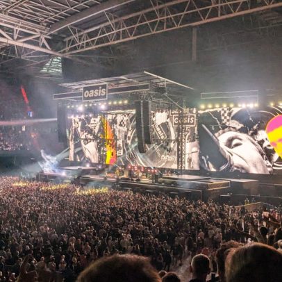 O que esperar do show de abertura do Oasis em sua cidade após a estreia em Cardiff