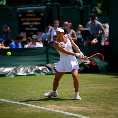 Stefani retorna às quartas de Wimbledon e enfrenta as campeãs atuais