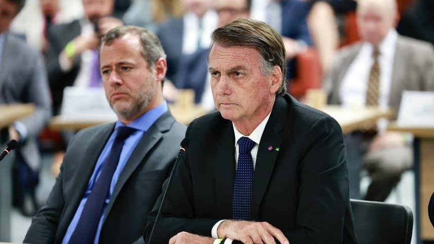 O ex-presidente Jair Bolsonaro (PL) ao lado do advogado Paulo Bueno Cunha (Foto: Divulgação/STF)