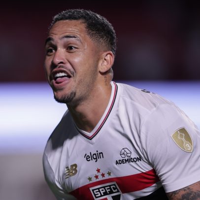 Crespo enfrenta desafio em estreia com suspensão de Luciano no ataque ideal