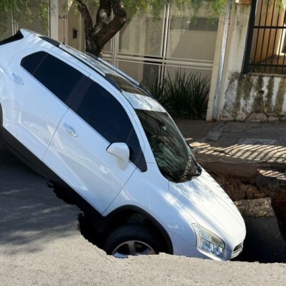 Asfalto cede e carro é engolido em incidente no interior de São Paulo