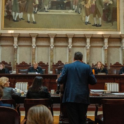Suprema Corte de Wisconsin derruba proibição de aborto de 176 anos