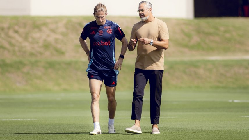 Filipe Luís e José Boto colocam Brasileirão como prioridade, mas Flamengo tem débito com a Libertadores (Foto: Adriano Fontes/Flamengo)