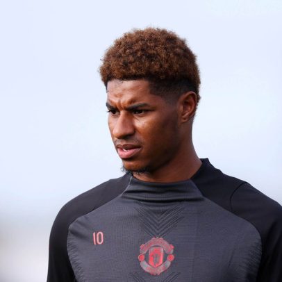 Rashford embarca para Barcelona após acerto de empréstimo com o Manchester United