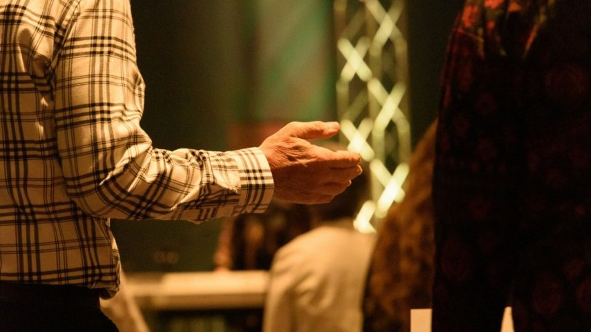 As atividades religiosas no país estão sob repressão do Estado. (Foto: Ilustração/Unsplash/Steve Adams)