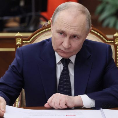 Putin sanciona lei que criminaliza busca por conteúdos 'extremistas' na internet