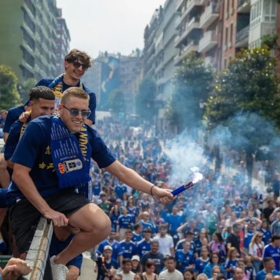 Alemão brilha e se torna artilheiro no retorno do Oviedo à primeira divisão