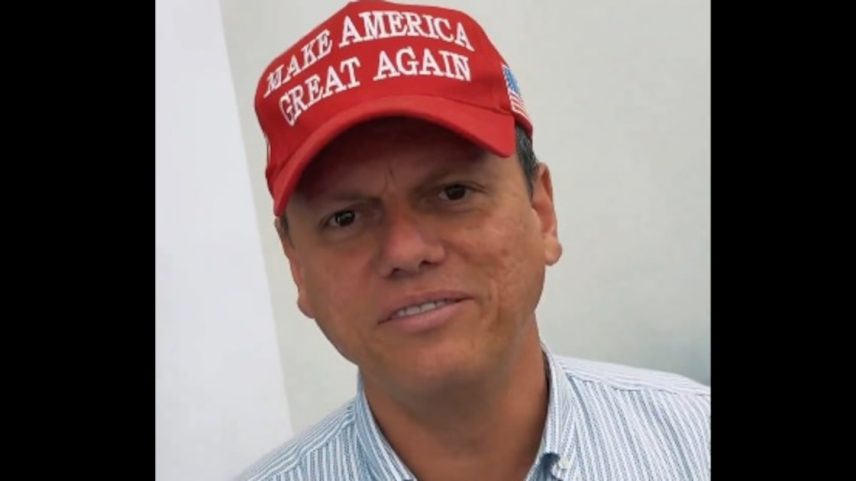 Tarcísio publicou vídeo com boné trumpista em janeiro (Foto: Reprodução/@tarcisiogdf via X)