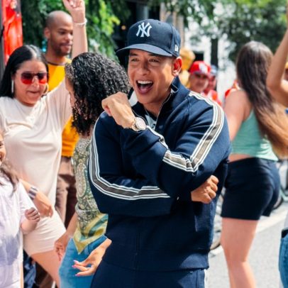 Daddy Yankee lança a animada música 'Sonríele' e seu clipe para o verão