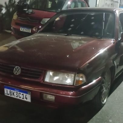 Homem é assassinado com 10 tiros dentro de veículo em Niterói