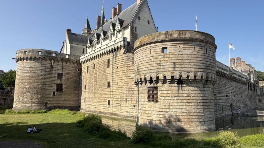 Castelo dos Duques da Bretanha, em Nantes (França) (Foto: Diogo Bercito/Folhapres)