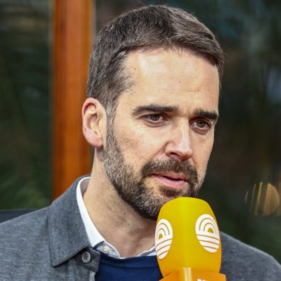 Eduardo Leite critica ação da família Bolsonaro sobre aumento de tarifas
