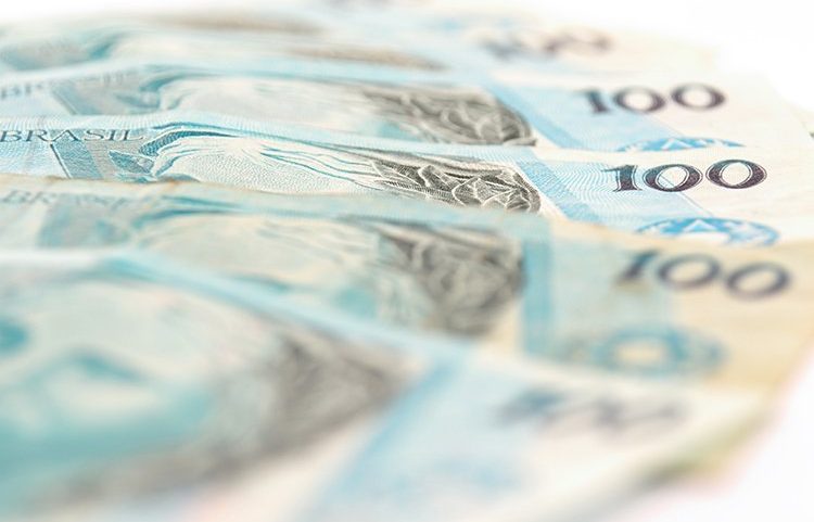 Seguro conta com aproximadamente R$ 1 bilhão por ano para a equalização das apólices, e ministro defende mudanças na lei (Foto: Vinicius Tupinamba/Thinkstock)