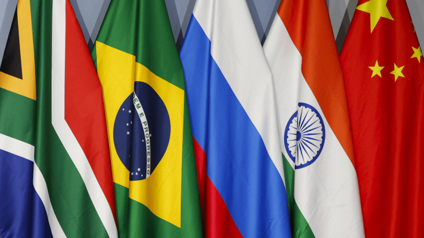 Bandeiras dos BRICs (Foto: Bloomberg)