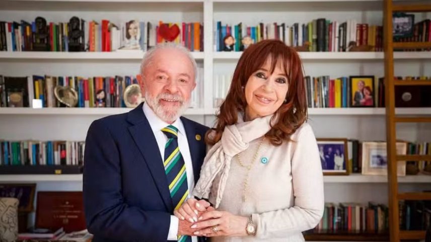 O presidente Lula em visita à ex-presidente da Argentina Cristina Kirchner, que cumpre prisão domiciliar (Foto: Reprodução/Instagram/Cristina Kirchner)