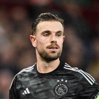 Jordan Henderson se junta ao Brentford em transferência gratuita