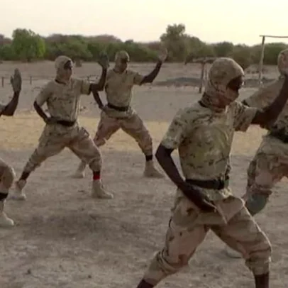 Al-Qaeda se expande e forma um dos grupos militantes mais letais da África