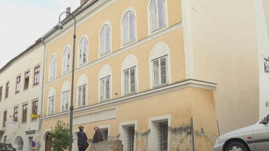 Marcas do terror: Cidade natal de Adolf Hitler rebatiza ruas nomeadas em homenagem a nazistas (Foto: Reprodução)
