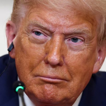 Trump admite possibilidade de diálogo com Lula, mas defende Bolsonaro primeiro