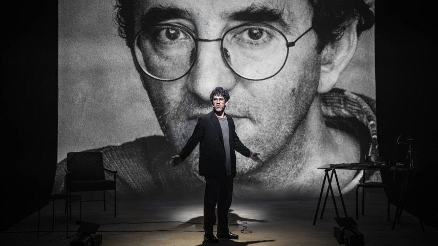 Atores Julia Lund, Igor Fortunato e João Côrtes (Foto: Renato Pagliacci/Divulgação)