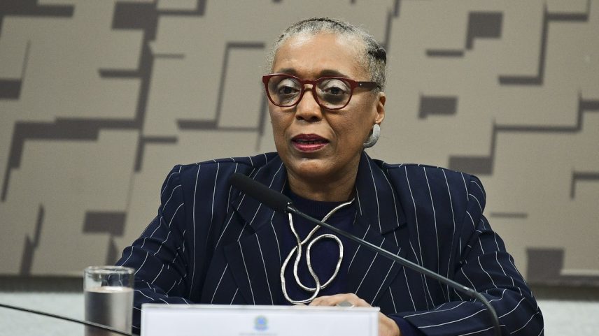 Ministra do TSE Vera Lúcia Araújo durante audiência no Senado Federal em maio de 2025 (Foto: Pedro França/Agência Senado)