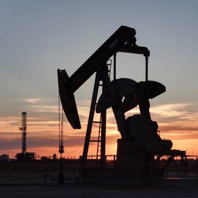 Opep+ aumenta produção de petróleo em 548 mil bpd a partir de agosto