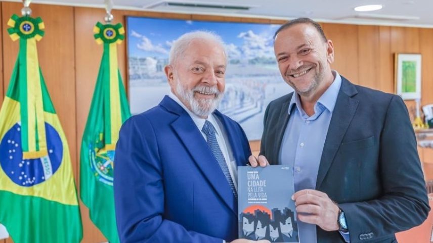 Lula e o ex-ministro Edinho Silva, no Palácio do Planalto: apoio do presidente (Foto: Ricardo Stuckert/Instagram Edinho Silva)