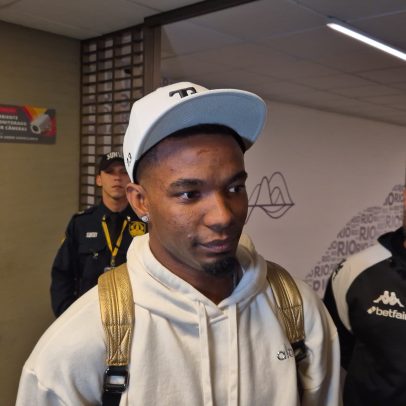 Thiago Mendes se apresenta ao Vasco e revela que ainda não está 100% pronto
