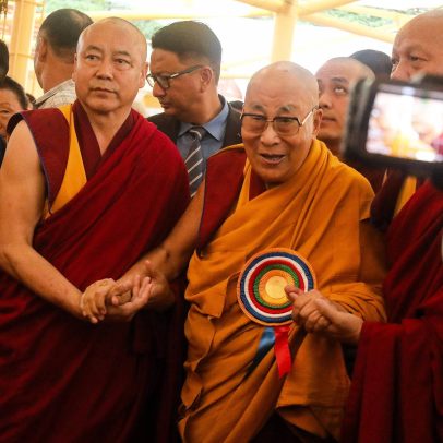 China teme impacto da sucessão do Dalai Lama na identidade tibetana e no exílio