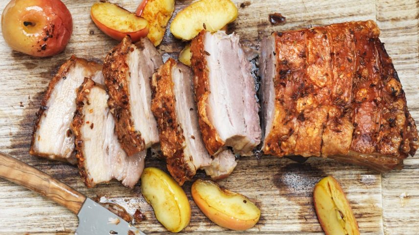 Panceta assada com sua respectiva gordura. (Foto: Image Professionals GmbH/Getty Images/Foodcollection)