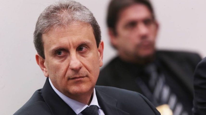 O doleiro Alberto Youssef: 'marco zero' das investigações, a partir de um inquérito do ex-delegado da Polícia Federal Gerson Machado, de 2008, sobre lavagem de dinheiro (Foto: Jorge William / Agência O Globo - 27/10/2015)