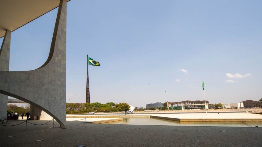 Palácio do Planalto: além de oferecer crédito para empresas afetadas pelo tarifaço, governo quer tirar do papel programas para oferecer gás para famílias de baixa renda, programa de crédito para reformas e linhas de financiamento para compra de motos e carros para trabalhadores de aplicativos. (Foto: Leandro Fonseca/Exame)