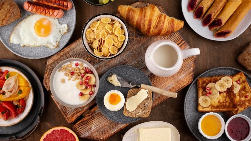 Alimentação balanceada é importante para a saúde (Foto: Freepik)