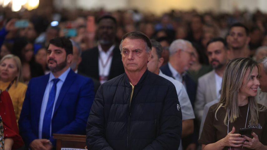Jair Bolsonaro participa de culto na Igreja Catedral da Benção nesta quinta-feira, 24 (Foto: Wilton Júnior/Estadão)