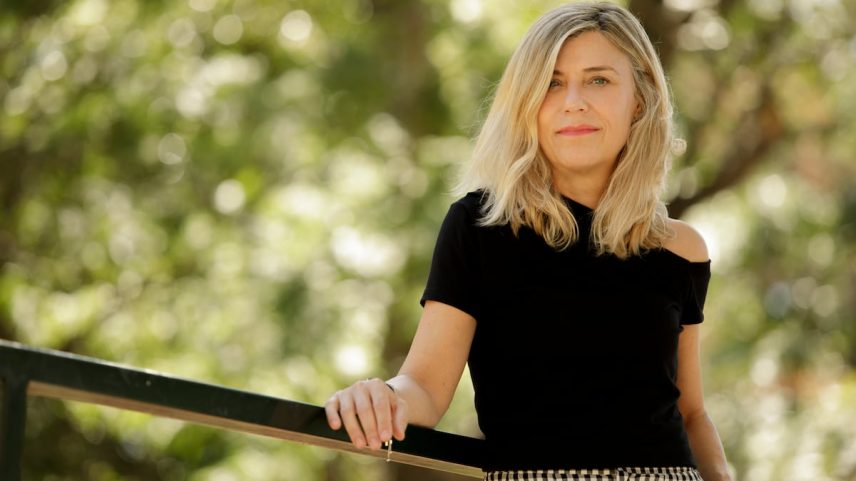 A fotógrafa Judith Prat, retratada nesta quarta-feira, 30 de julho, em Zaragoza. (Foto: ROCÍO BADIOLA)