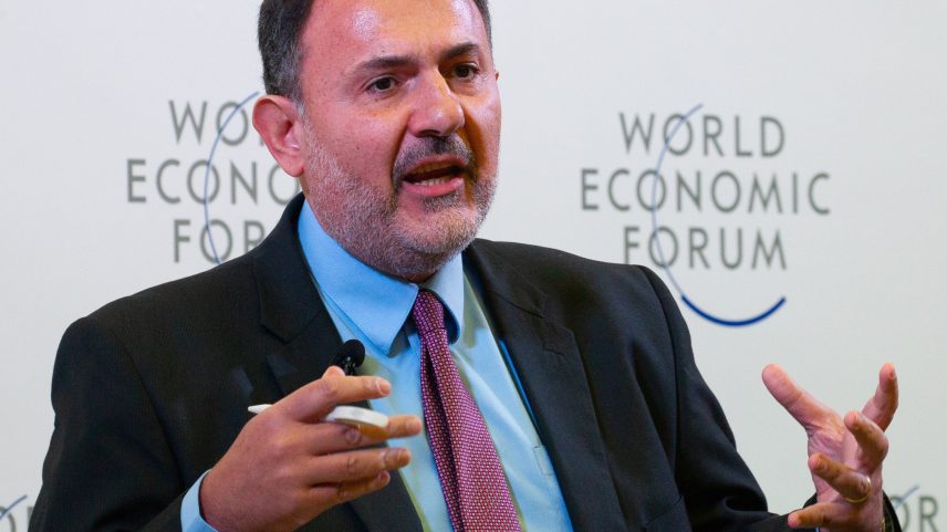 Jorge Abache, professor de economia da Universidade de Brasília: "O que realmente rege o mundo são interesses políticos e de mercado, infelizmente não o que é 'bom para o clima'" (Foto: Divulgação)