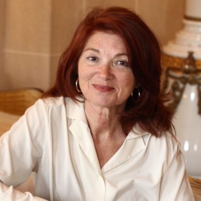 Marie-Dominique Lelièvre afirma que Chanel tinha tendências antissemitas