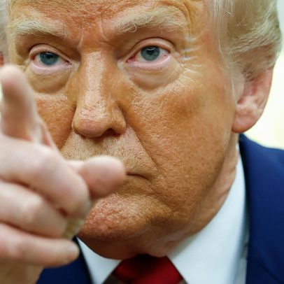 Trump impõe tarifa de 50% ao Brasil e acusa perseguição a Bolsonaro
