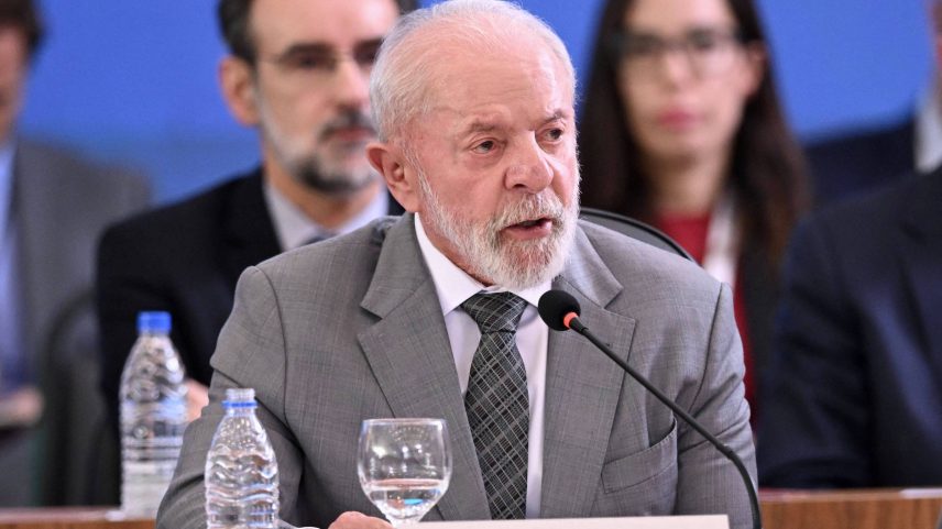 Presidente do Brasil, Luiz Inácio Lula da Silva, fala durante reunião do Brics (Foto: EVARISTO SA - 26.fev.25/AFP)