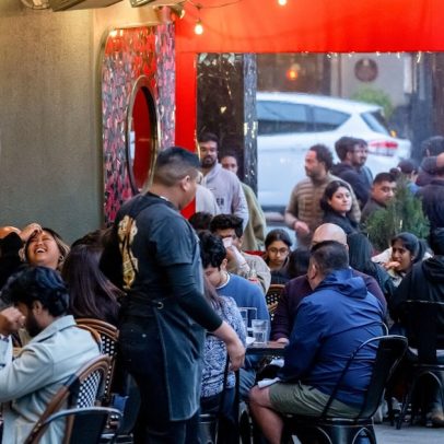 Um terço dos restaurantes nos EUA enfrenta falta de pessoal para atender clientes