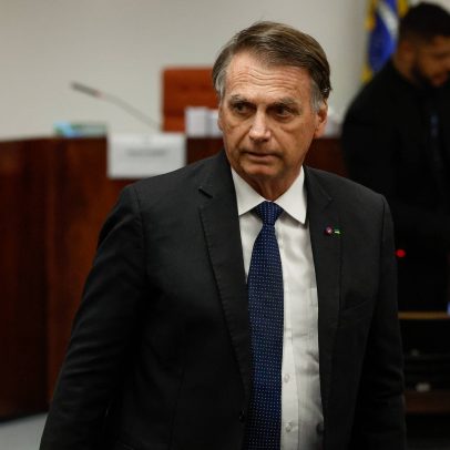 Bolsonaro nega intenção de deixar o país e critica denúncia da PGR