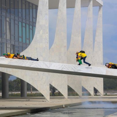 Moraes determina prisão de idosas do 8/1 após mais de mil descumprimentos